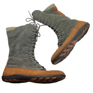 BORN Nubuck Leather Boots Grey Tan, 8